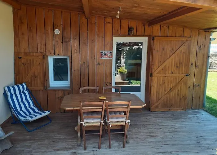 La Cabane Au Fond Du Jardin
