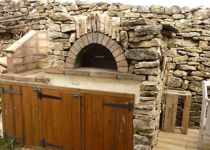 La Cabane Au Fond Du Jardin